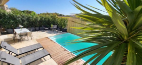 Villa Moderne de Standing avec Piscine Privée à 400m de la Plage - 4 Chambres